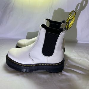 2976 SMOOTH LEATHER PLATFORM CHELSEA BOOTS